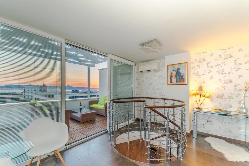 Sunset Penthouse With Jacuzzi