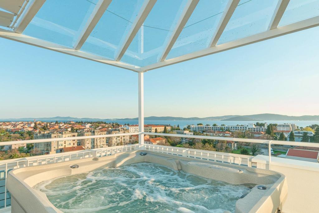 Apartment Sunset Penthouse With Jacuzzi Zadar